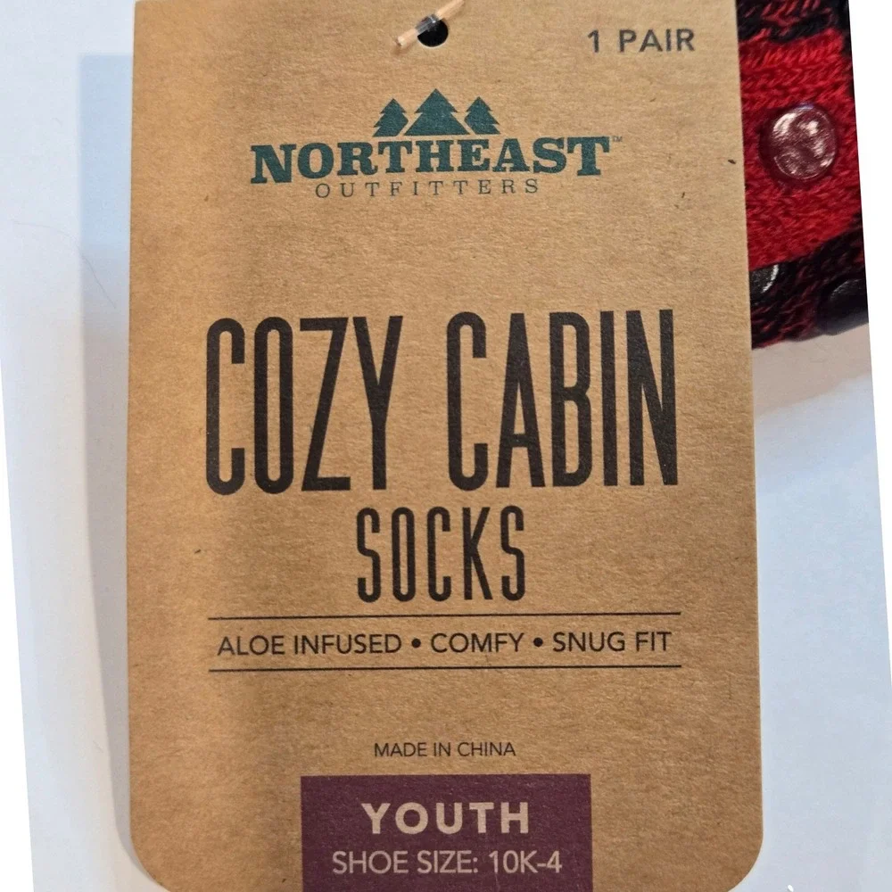 Northeast Outfitters Youth Cozy Cabin Buffalo‎ Plaid Crew Socks Grippers